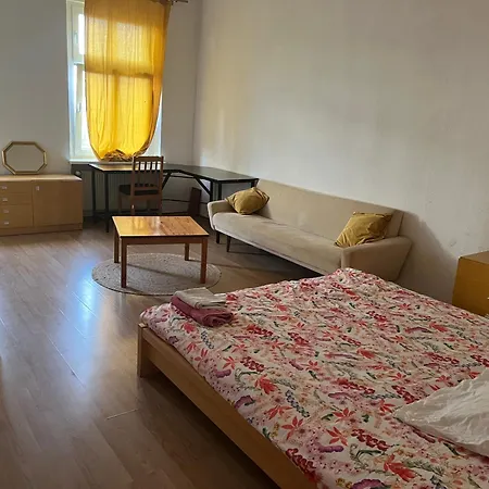 Schillerkiez Helle Zentrale Mit Berliner Charme Appartement Berlijn