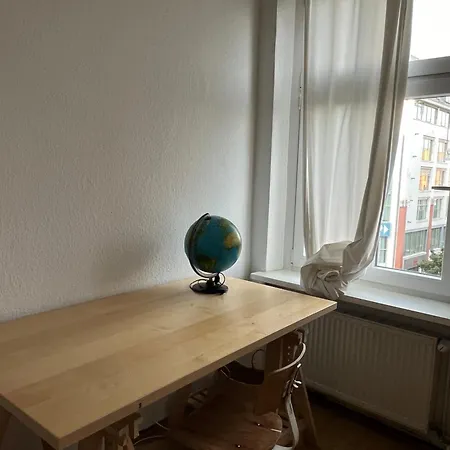 Schillerkiez Helle Zentrale Mit Berliner Charme * Berlijn